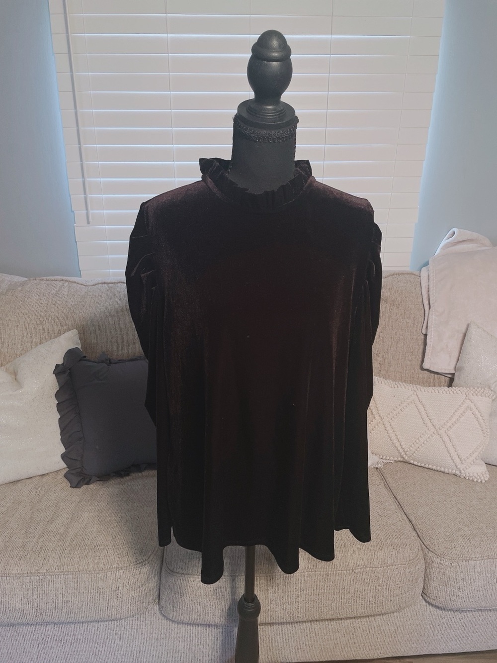 CeCe Black Velvet Puff Sleeve Blouse Size 2X